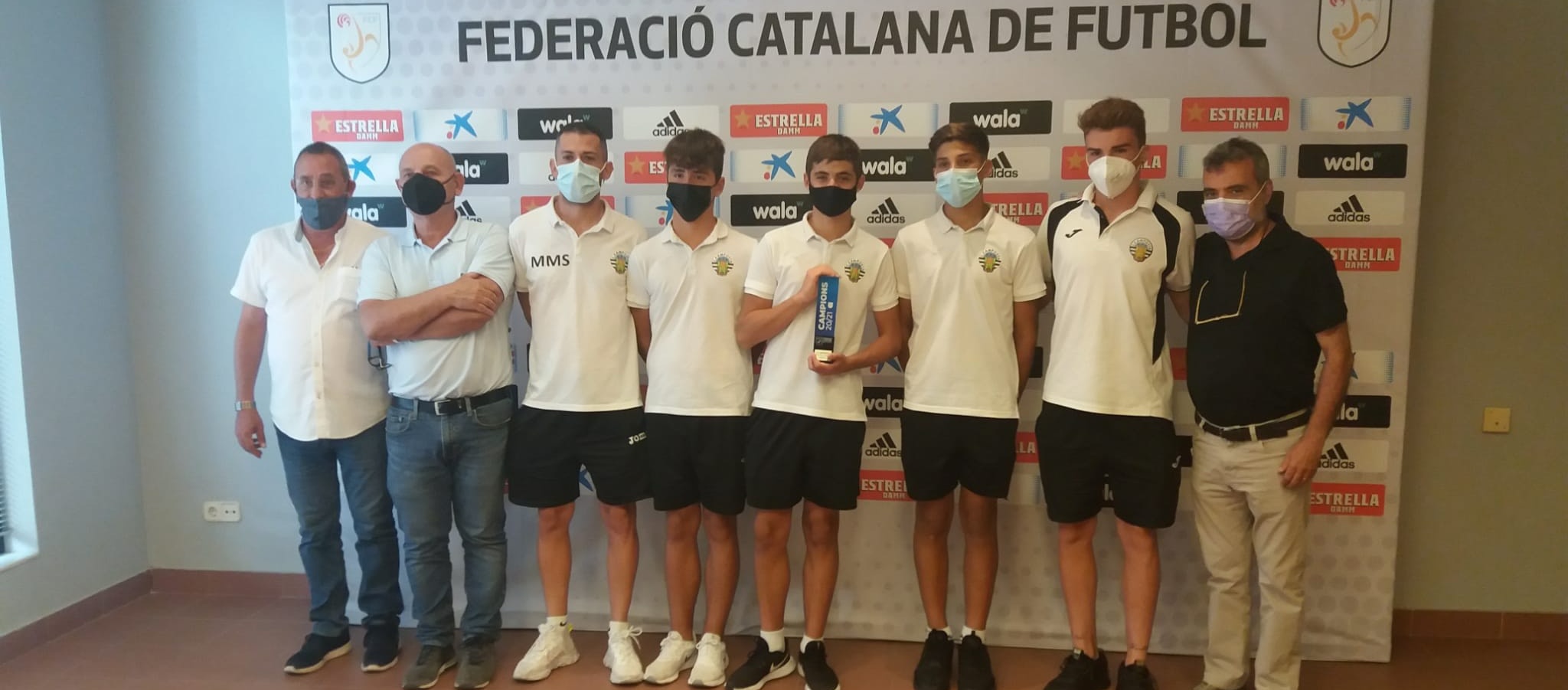 Els campions de lliga de Terres de l'Ebre recullen el seu guardó