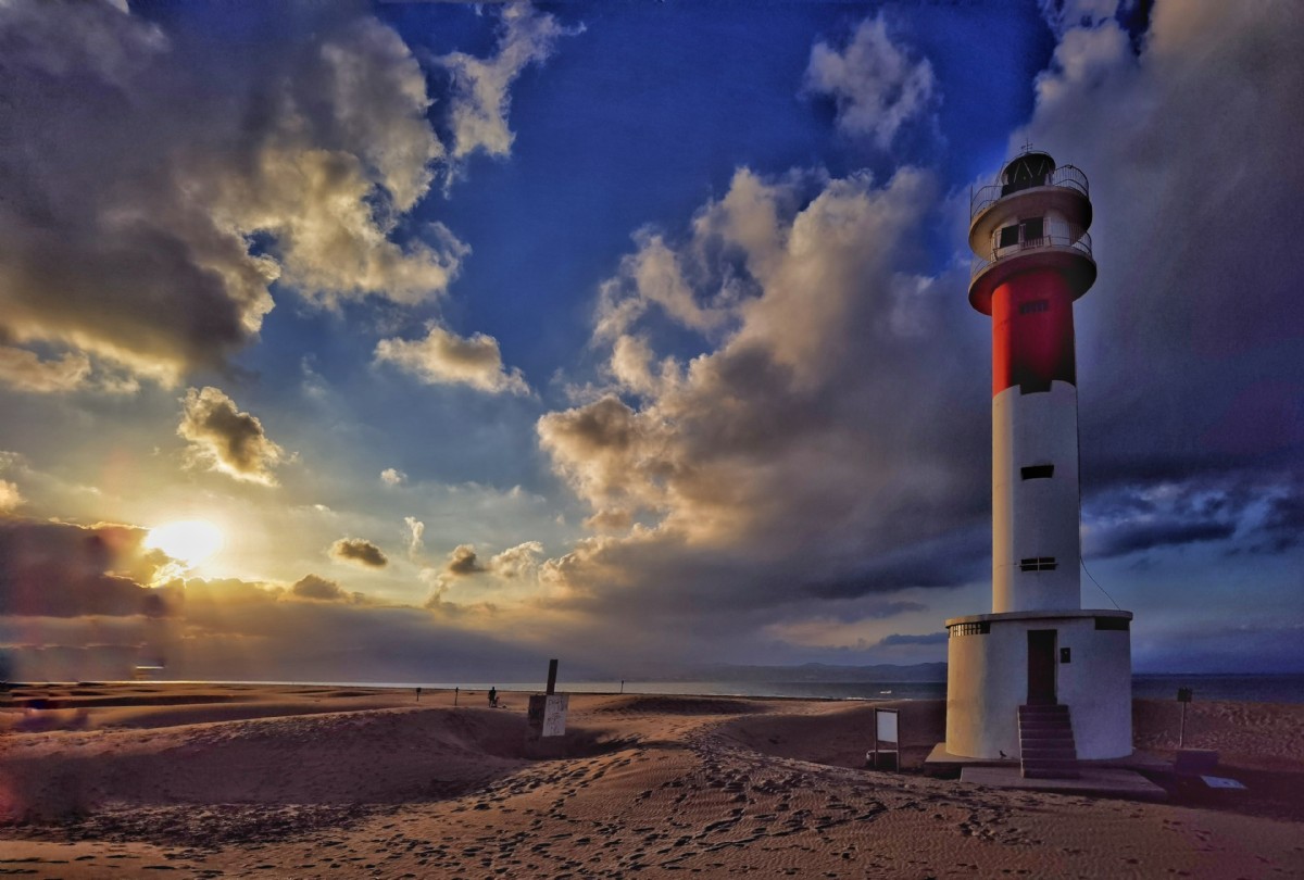 Faro del Fangar. En Delta del Ebro, Tarragona por Pfer | Fotografía | Turismo de Observación