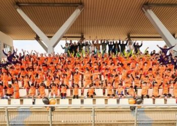 L’escola de futbol Delta de l’Ebre treu pit en la presentació dels seus equips