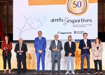 El Club de Tenis de l’Ampolla, reconegut pels seus 50 anys d’història