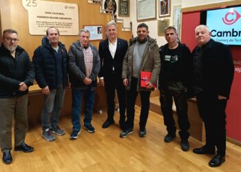 Empresaris de l’Ampolla es reuneixen a la Cambra de Comerç de Tortosa per reforçar l’economia del municipi