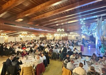 La XI Gala Taurina de les Terres de l’Ebre reivindica “l’arrelament de les tradicions” amb 400 aficionats a Deltebre