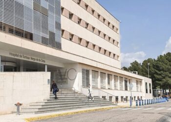 La consellera de Salut, Olga Pané, es reuneix amb els alcaldes de les Terres de l’Ebre per abordar la situació sanitària al territori