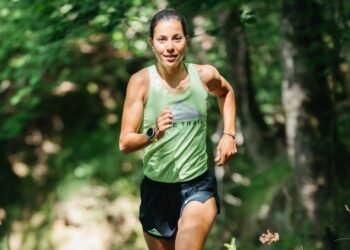 La triatleta professional Saleta Castro oferirà a Deltebre un clínic de triatló