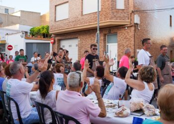 Sant Jaume d’Enveja reparteix 3.000 racions d’estofat per festa major