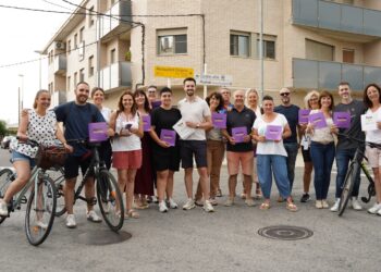 Enlairem inicia el Porta a Porta per escoltar les inquietuds de la ciutadania