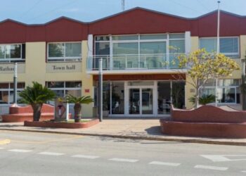 Camarles posa en marxa el procés de licitació per a la remodelació de la pista esportiva coberta dels Lligallos