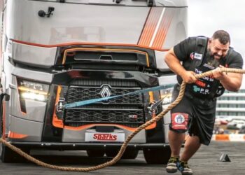 Joan Ferrer fa història al Campionat Mundial d’Arrossegament de Camions