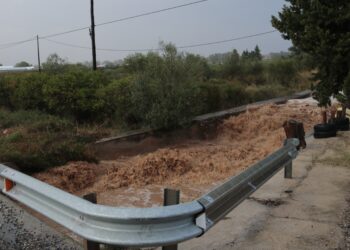 Suspeses les classes aquest dilluns a les comarques del Montsià i el Baix Ebre per les pluges