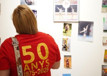 Les Majorettes de la Cava celebren 50 anys de tradició, esport i germanor