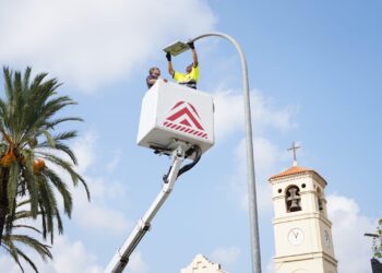 Deltebre municipalitza el manteniment de l’enllumenat públic i crea una brigada d’electricistes