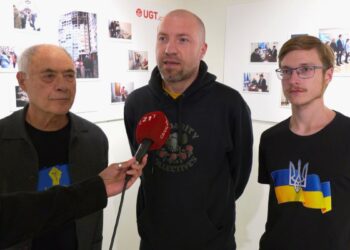 La UGT exigeix l’alto al foc a Ucraïna amb una exposició i un cinefòrum a Deltebre