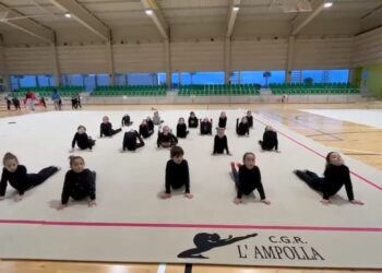 L’Ajuntament de l’Ampolla millora les instal·lacions del Club de Gimnàstica Rítmica amb la compra d’un nou tapís