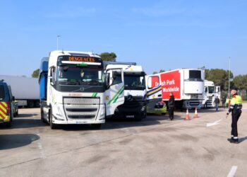 Macrocontrol dels Mossos a l’AP-7 ebrenca per garantir la seguretat i la correcta estiba dels camions