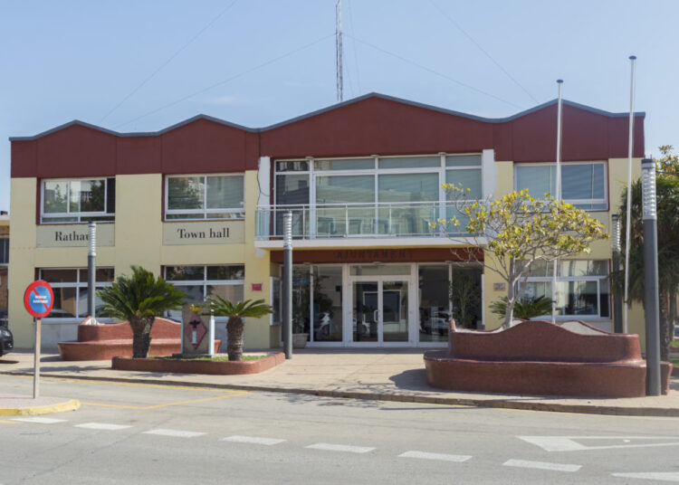 La jutge retira la condició d’investigat a l’alcalde de Camarles en el cas dels pagaments irregulars