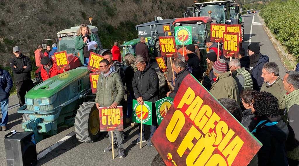 La pagesia del delta de l’Ebre mira cap a Madrid en la tractorada de l’11 de febrer