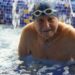 Roberto Alberiche, el nedador de 95 anys que entrena cada dia a la piscina de Deltebre