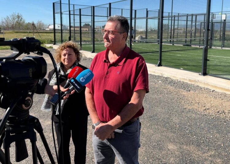 Les pistes de pàdel de Sant Jaume d’Enveja entren en funcionament i reforcen l’aposta per l’esport i la digitalització