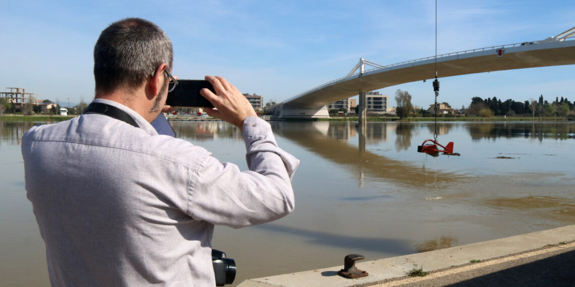 La CHE calcula que l’avinguda controlada ha mobilitzat entre 10.000 i 15.000 tones de sediments Ebre avall