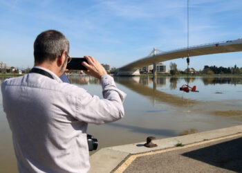 La CHE calcula que l’avinguda controlada ha mobilitzat entre 10.000 i 15.000 tones de sediments Ebre avall