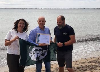 L’Ampolla acull una jornada del CRAM amb l’alliberament d’una tortuga marina