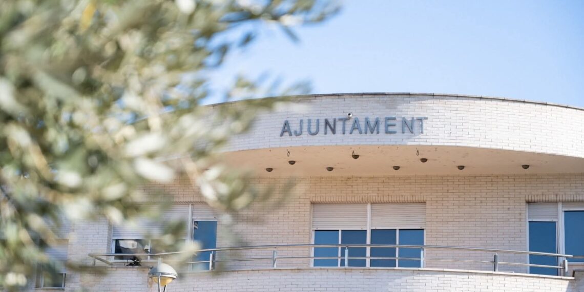Sumem per l’Ampolla defensa la gestió municipal i reclama serenitat davant la causa judicial oberta
