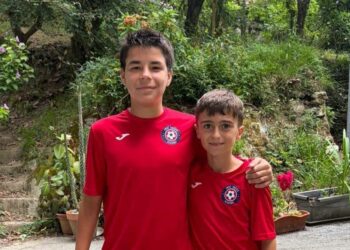 Dos joves futbolistes de l’Ampolla participen a la Donosti Cup 2026