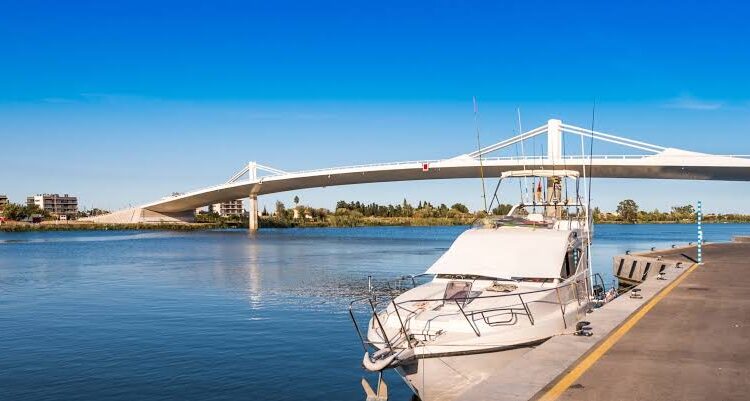 Creuers marítims i fluvials per descobrir el Delta: un dels grans atractius de l’estiu
