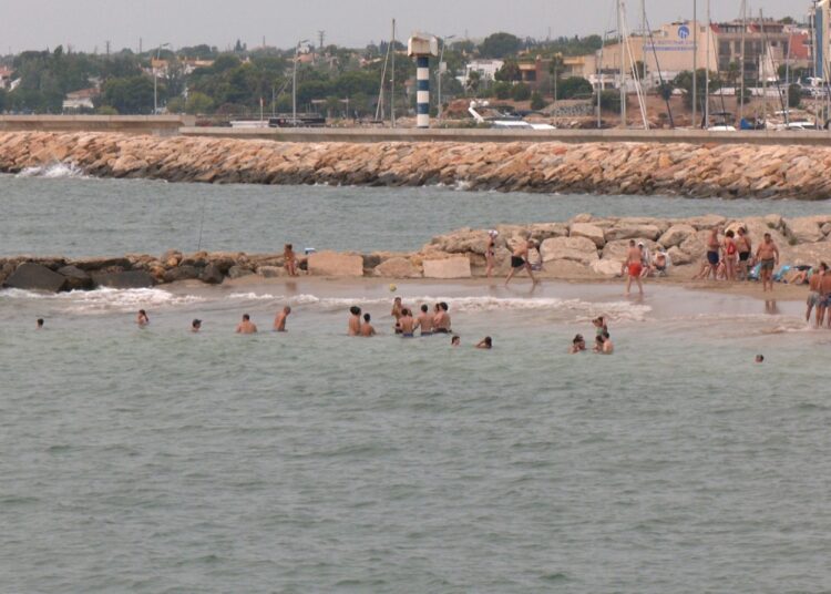 Comença la tercera onada de calor de l’estiu i Protecció Civil alerta que s’allargarà almenys fins dimecres