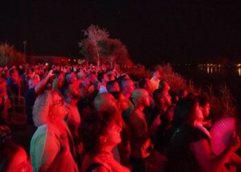 Deltebre viu el tram final de les Festes Majors amb música, tradició i el Gran Piromusical