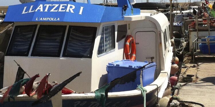 embarcació de pesca a l'Ampolla