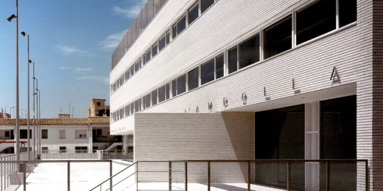 Escola Mediterrani de l'Ampolla