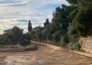 L’Ampolla habilita un accés alternatiu mentre busca una solució per al pont de Sant Pere